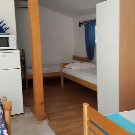 Neven Apartman *